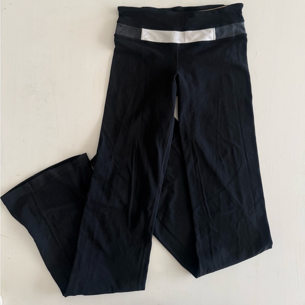 LULULEMON groove reversible black flare legging yoga pants